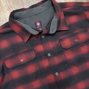 Swisstech Long Sleeve Button Up Shirt Red Black Plaid Men’s Size XXL 50-52